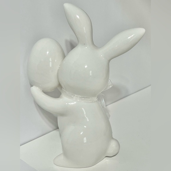 2023 Target Spritz 6.6" Ceramic Easter Bunny With Egg Decorative Figurine Retro - Picture 3 of 5